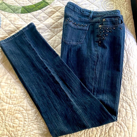 Blue jeans with rhinestones - Picture 2 of 5